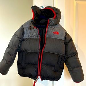 The north face thermoball toddler reversible puffer jacket 5T/5Y